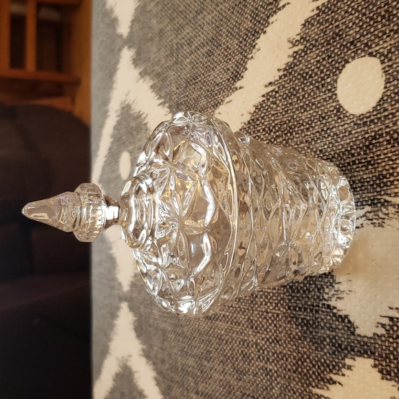 Shamrock sugar bowl with lid - Picture 1 of 3